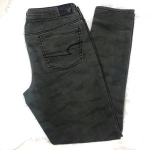 Size 10 American Eagle distressed camo